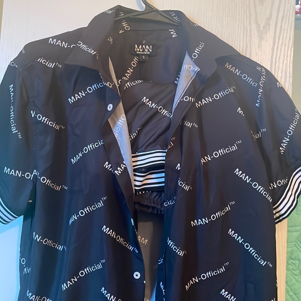 Two- Piece Boohoo Man short set. Never worn. Great condition.